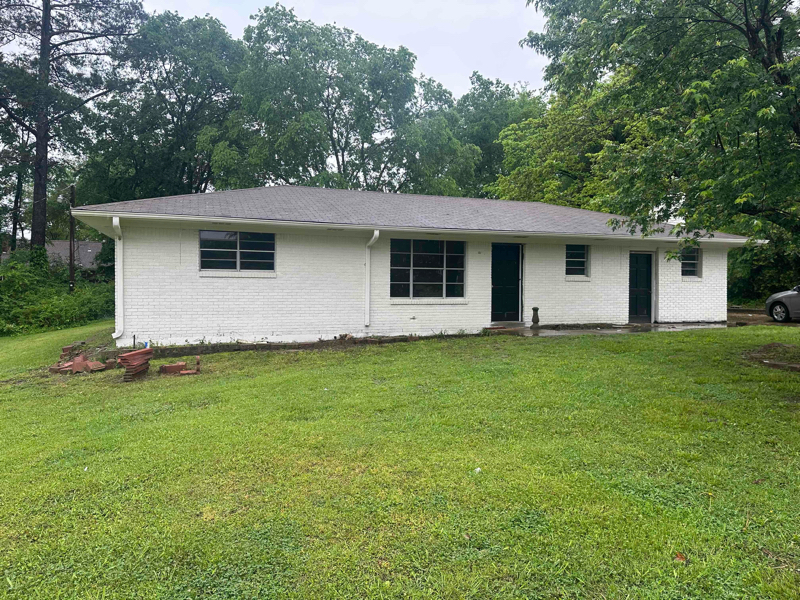 2107 Bryan Dr in Tupelo, MS - Building Photo