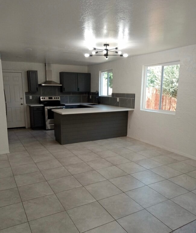 2520 W Vista Ave, Unit #D in Phoenix, AZ - Building Photo - Building Photo