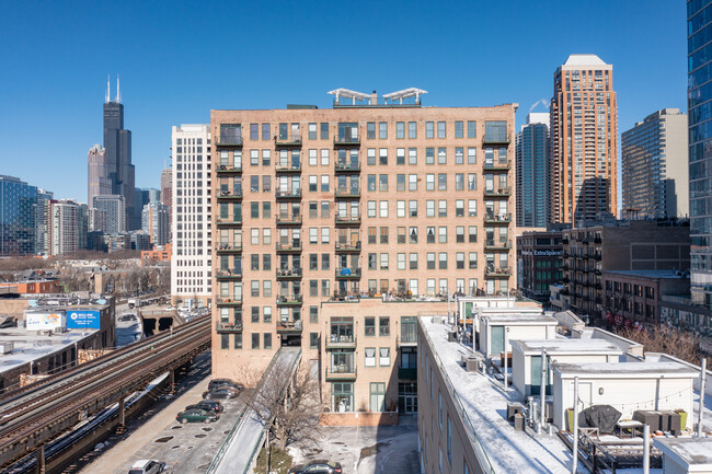 Filmworks Lofts Condo in Chicago, IL - Building Photo - Building Photo