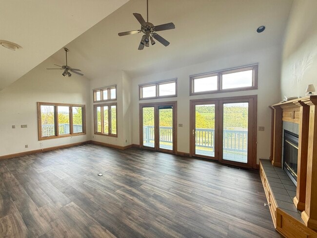 125 Cogan Dr in Galena, IL - Building Photo - Building Photo