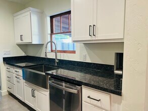 514 W Turney Ave in Phoenix, AZ - Building Photo - Building Photo