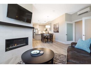 2120-2120 Gladwin Rd in Abbotsford, BC - Building Photo - Building Photo