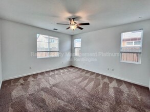 6692 E Cambridge Ave in Fresno, CA - Building Photo - Building Photo