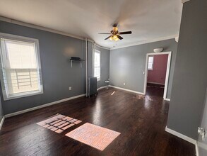 115 Mead St, Unit 1 in Newark, NJ - Foto de edificio - Building Photo