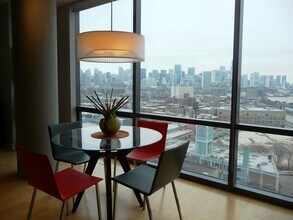 860 W Blackhawk St, Unit 1608 in Chicago, IL - Building Photo - Building Photo