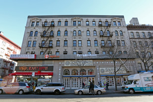 560 W 180th St in New York, NY - Foto de edificio - Building Photo