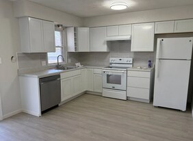 2901-2903 Tepee Ave in Independence, MO - Building Photo