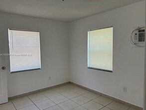 10312 SW 175th St in Miami, FL - Building Photo - Building Photo