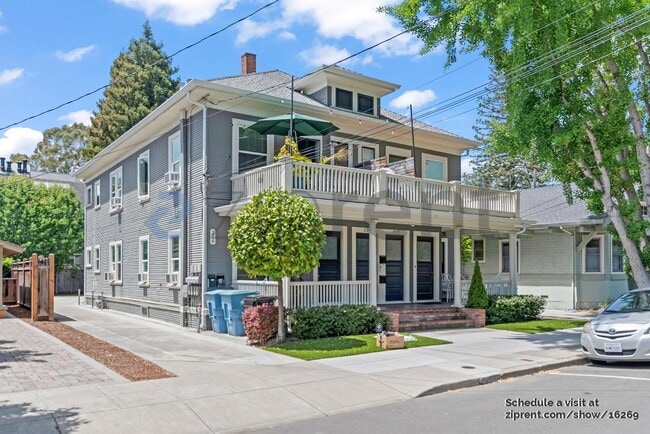 property at 212 Emerson St