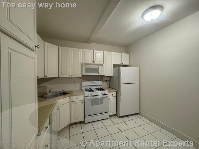 856 Massachusetts Ave in Cambridge, MA - Building Photo - Building Photo