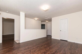 21835 N Werrington Way in Houston, TX - Foto de edificio - Building Photo