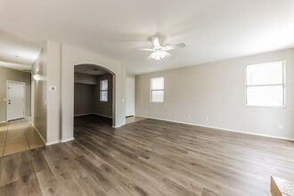 7612 S 68th Dr in Phoenix, AZ - Building Photo - Building Photo