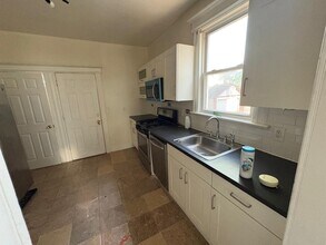 274 S Burnett St, Unit 1 in East Orange, NJ - Foto de edificio - Building Photo
