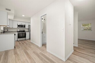 14224 Village Terrace Dr in Tampa, FL - Building Photo - Building Photo