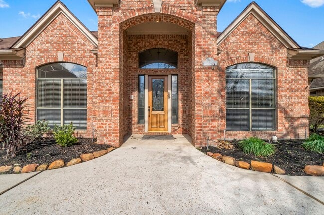 590 Edgewood Dr in Montgomery, TX - Building Photo - Building Photo