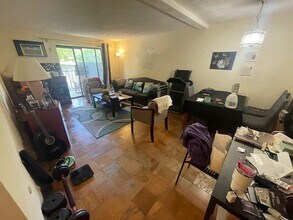 15 Pond Ln, Unit #26 in Arlington, MA - Building Photo - Building Photo