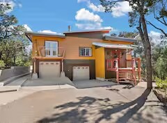 2 Los Amigos Ct in Cedar Crest, NM - Foto de edificio