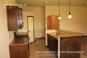 905 Accipiter St in Norman, OK - Building Photo - Building Photo