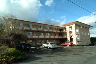 Lona Vista Apartment in Everett, WA - Building Photo - Building Photo