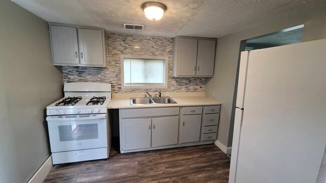 113 S Crestwood St in Elizabethtown, KY - Building Photo - Building Photo
