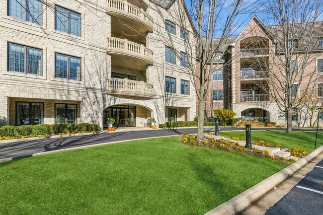 property at 1800 Amberley Ct