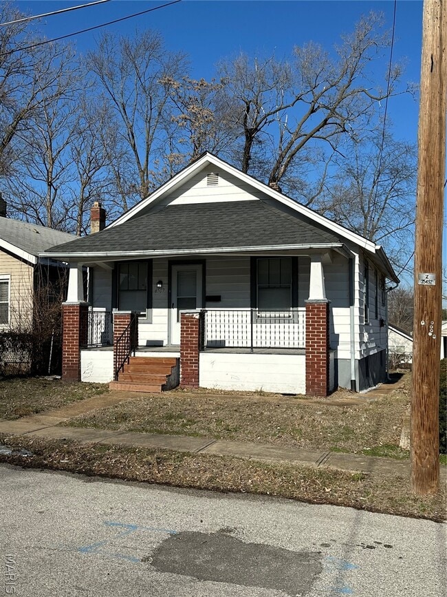 6507 Leschen Ave in St. Louis, MO - Building Photo - Building Photo