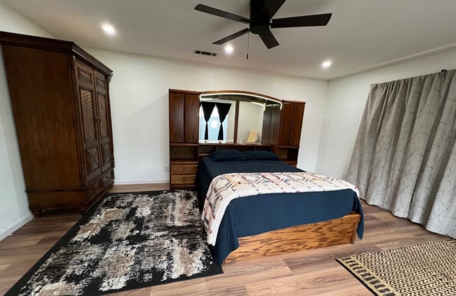 2363 W Swain Rd in Stockton, CA - Building Photo - Building Photo