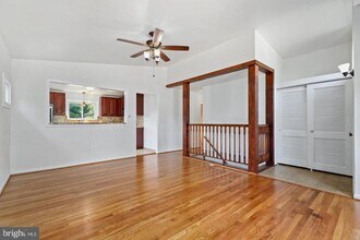 6609 Bowie Dr in Springfield, VA - Building Photo - Building Photo