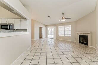 386 Persian Ave in Henderson, NV - Building Photo - Building Photo