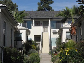 2231 Florencita Ave in Montrose, CA - Foto de edificio - Building Photo