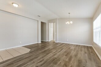 11515 Mountain Bay Dr, Unit 809 in Riverview, FL - Foto de edificio - Building Photo