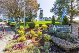 Campo Basso Apartment Homes in Lynnwood, WA - Foto de edificio - Building Photo