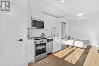 368 Tweedsmuir Ave in Ottawa, ON - Building Photo - Building Photo