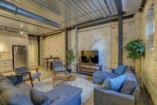 1011 W Juneau Ave in Milwaukee, WI - Building Photo