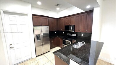 3151 SW 47th St in Fort Lauderdale, FL - Building Photo - Building Photo