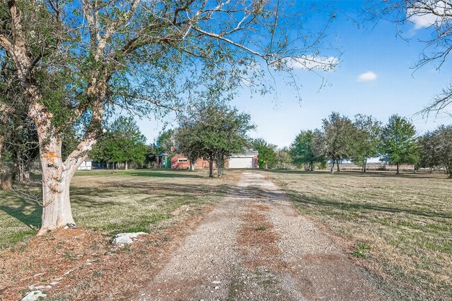 24518 FM 1462 in Needville, TX - Building Photo - Building Photo