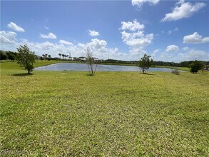 3850 Treasure Oak Wy in Ft. Myers, FL - Building Photo - Building Photo