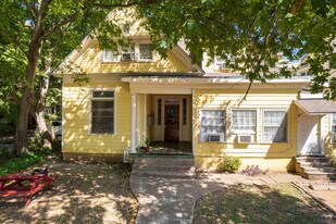 908 W 22nd St in Austin, TX - Building Photo