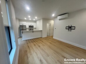 69 Bailey St in Boston, MA - Foto de edificio - Building Photo