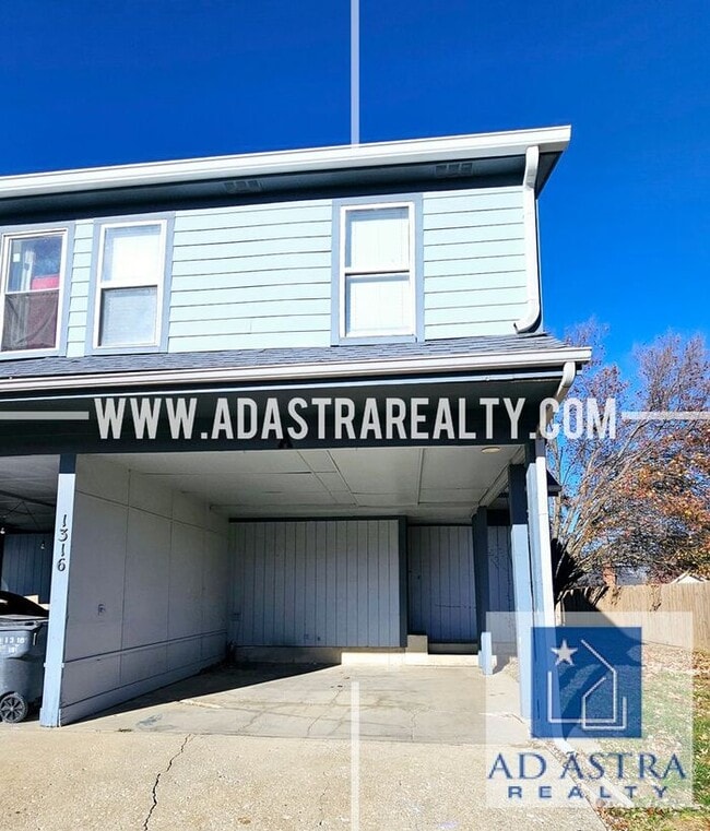 1316 E 123rd Terrace in Olathe, KS - Building Photo - Building Photo