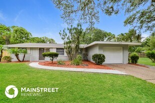 6177 Rockefeller Ave in Sarasota, FL - Building Photo