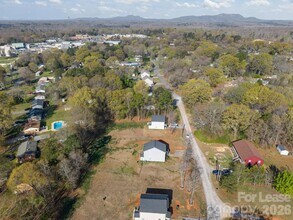 409 Kickapoo Ave in Gastonia, NC - Building Photo - Building Photo