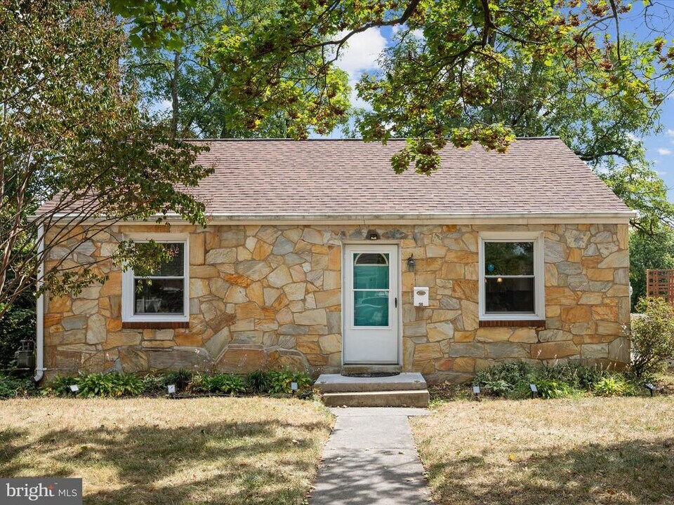 1508 S Loudoun St in Winchester, VA - Building Photo