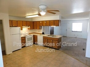 1102 E Carolina Ave in Fruita, CO - Building Photo - Building Photo