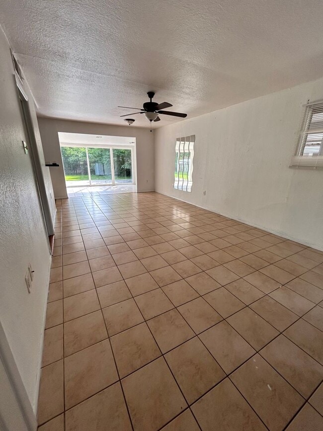 2265 E Contour Dr in Baton Rouge, LA - Building Photo - Building Photo