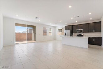 1049 Strada Tortona in Henderson, NV - Building Photo - Building Photo