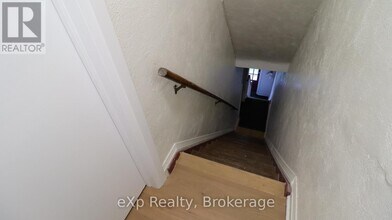 875 Millwood Rd in Toronto, ON - Building Photo - Building Photo