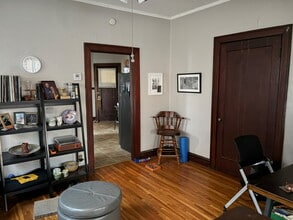 2516 Bellevue Ave, Unit a in Maplewood, MO - Foto de edificio - Building Photo