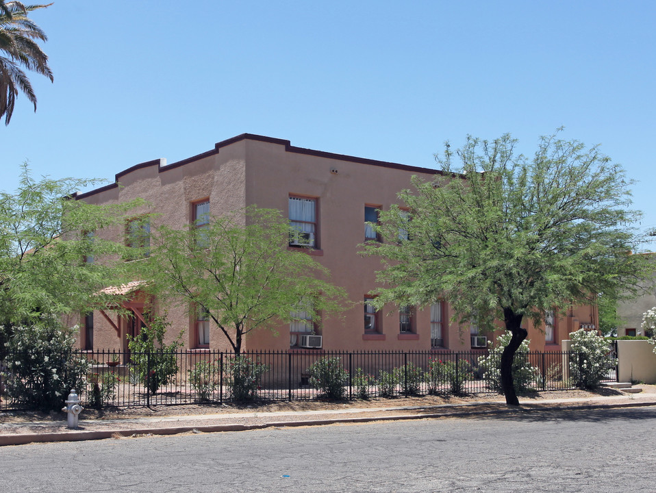 Mariposa Apartments in Tucson, AZ - Building Photo