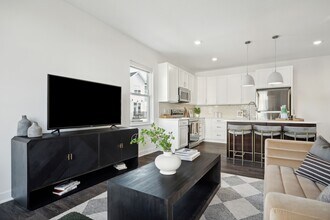 The Espen Residences in Oakdale, MN - Building Photo - Building Photo